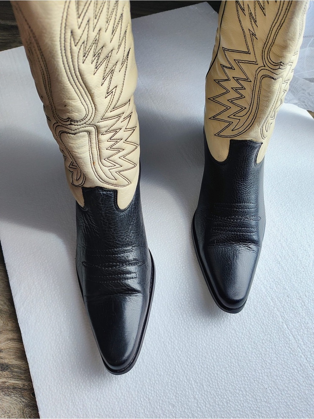 Matisse Black and Cream Two-Tone Western Cowboy Boots Sz 10